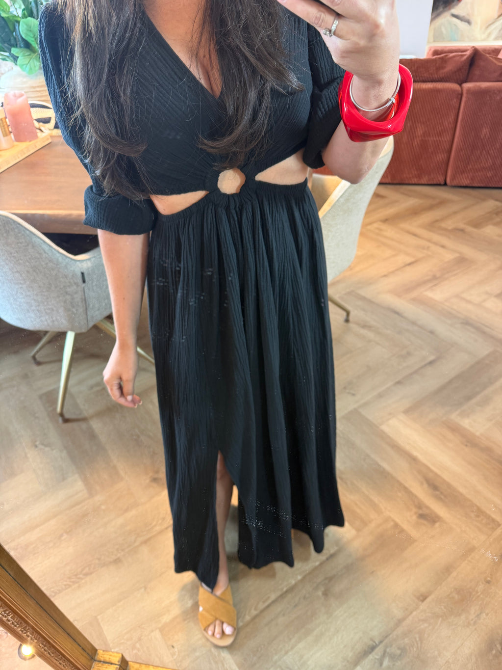 Robe noire ajourée
