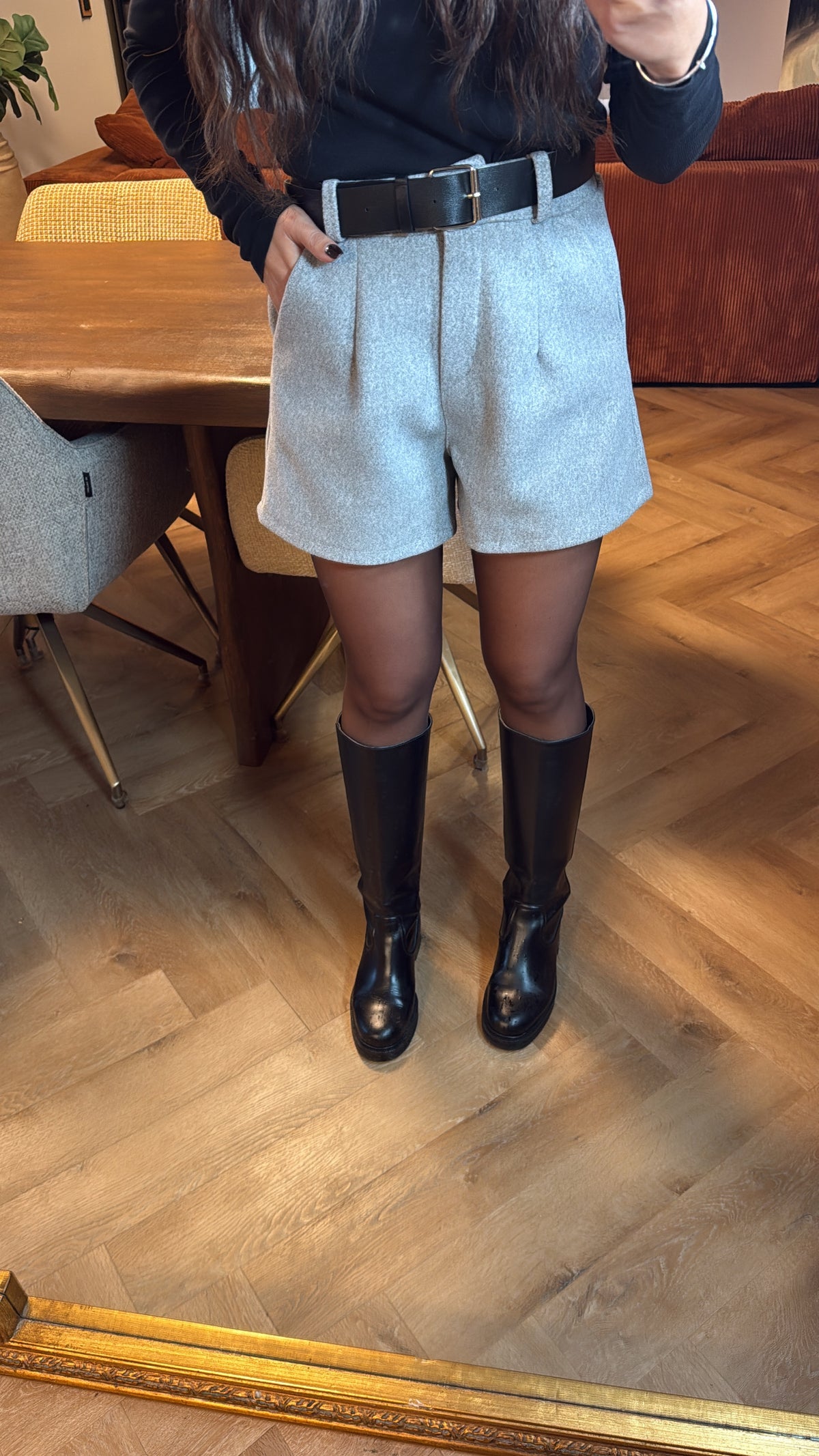 Short Claire