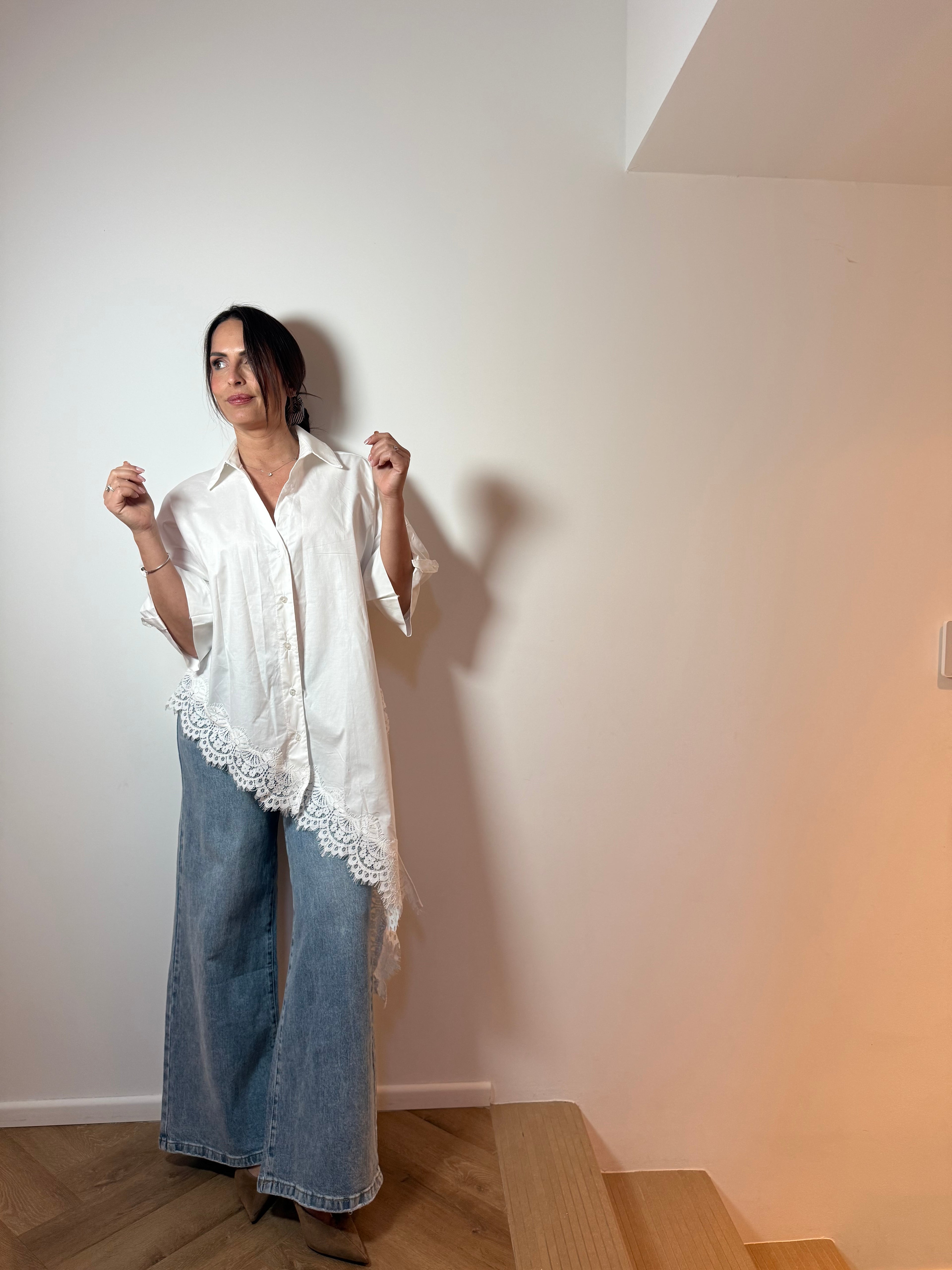 Chemise blanche asymétrique dentelle