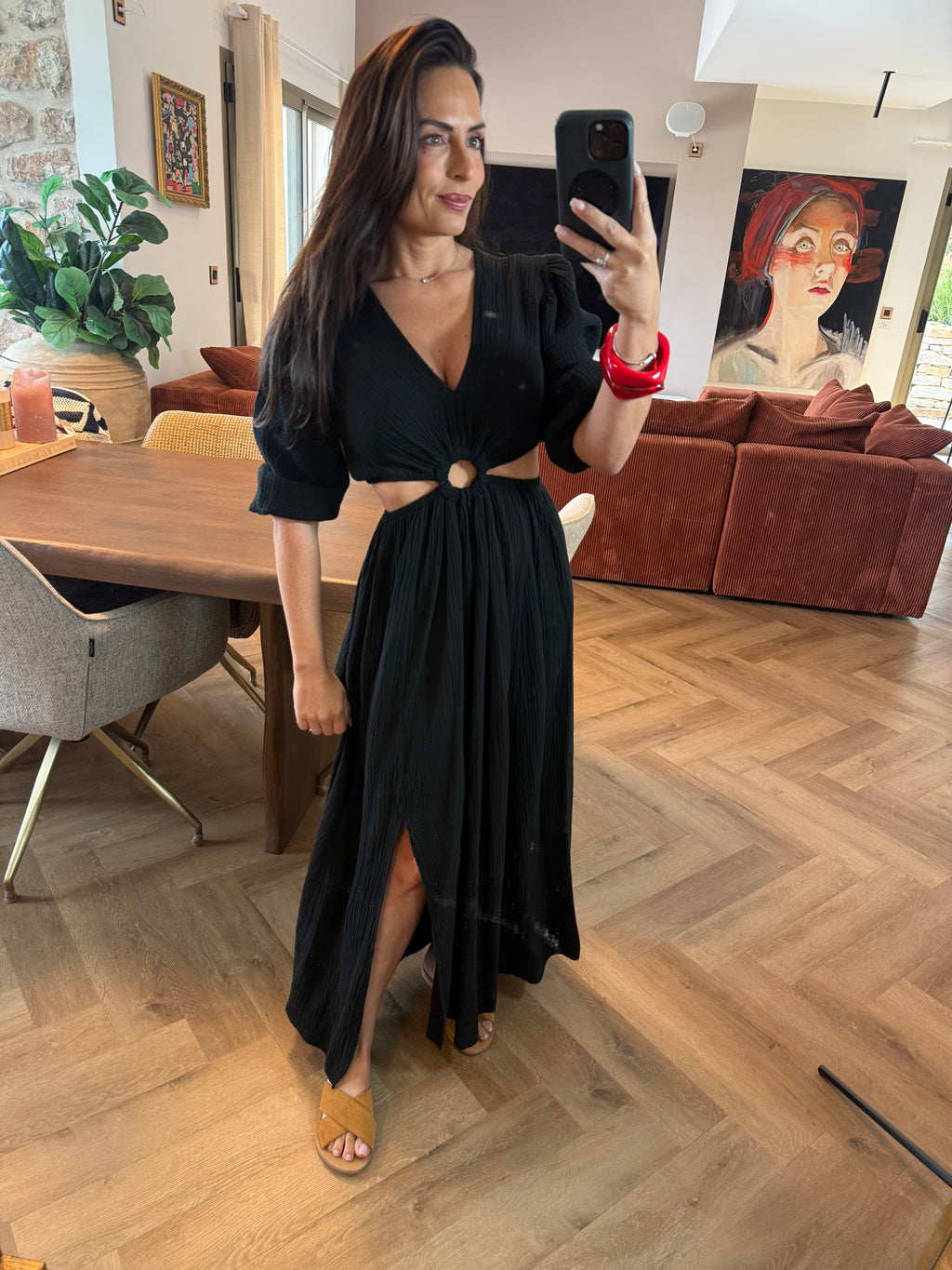 Robe noire ajourée
