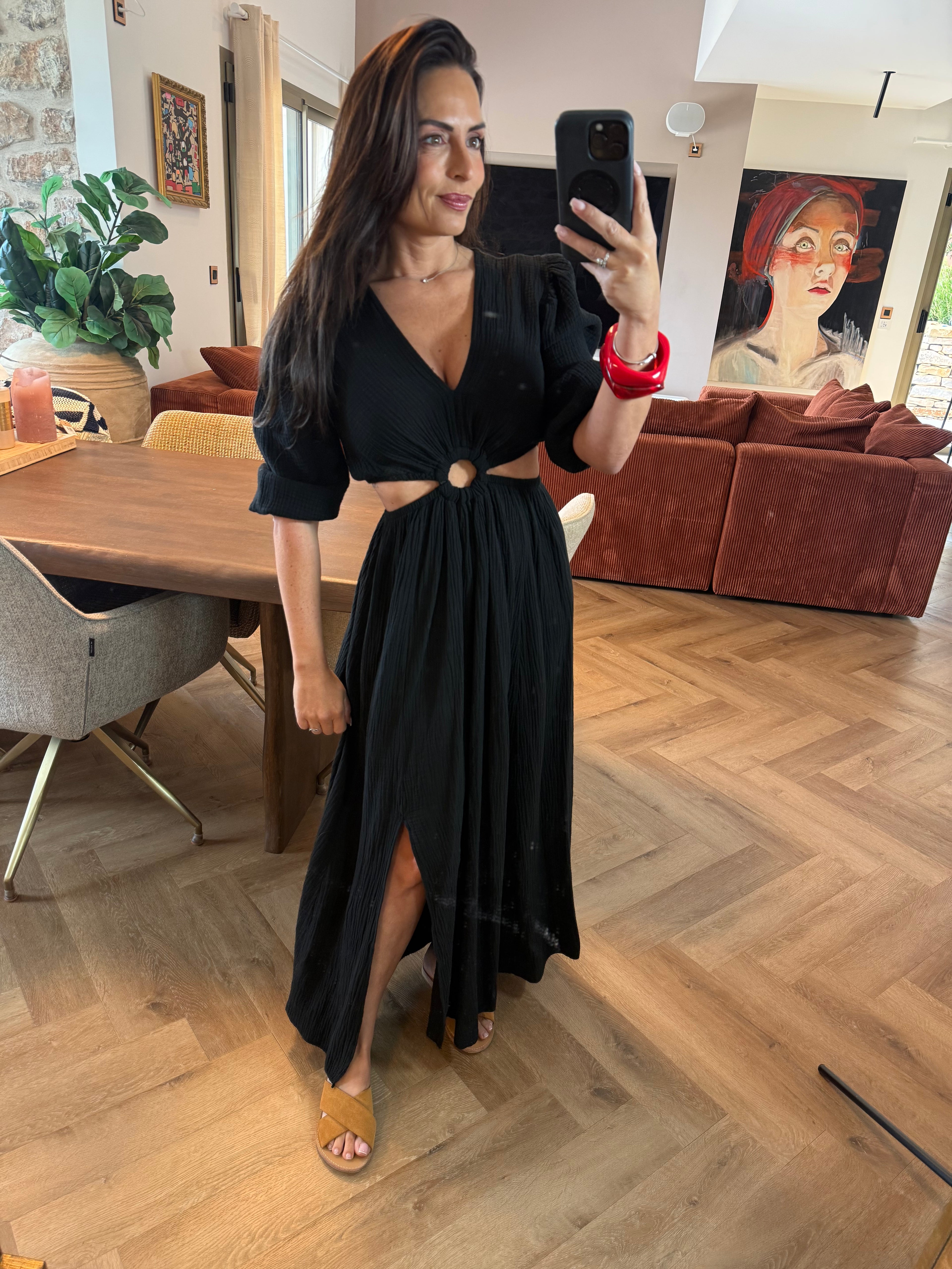 Robe noire ajourée