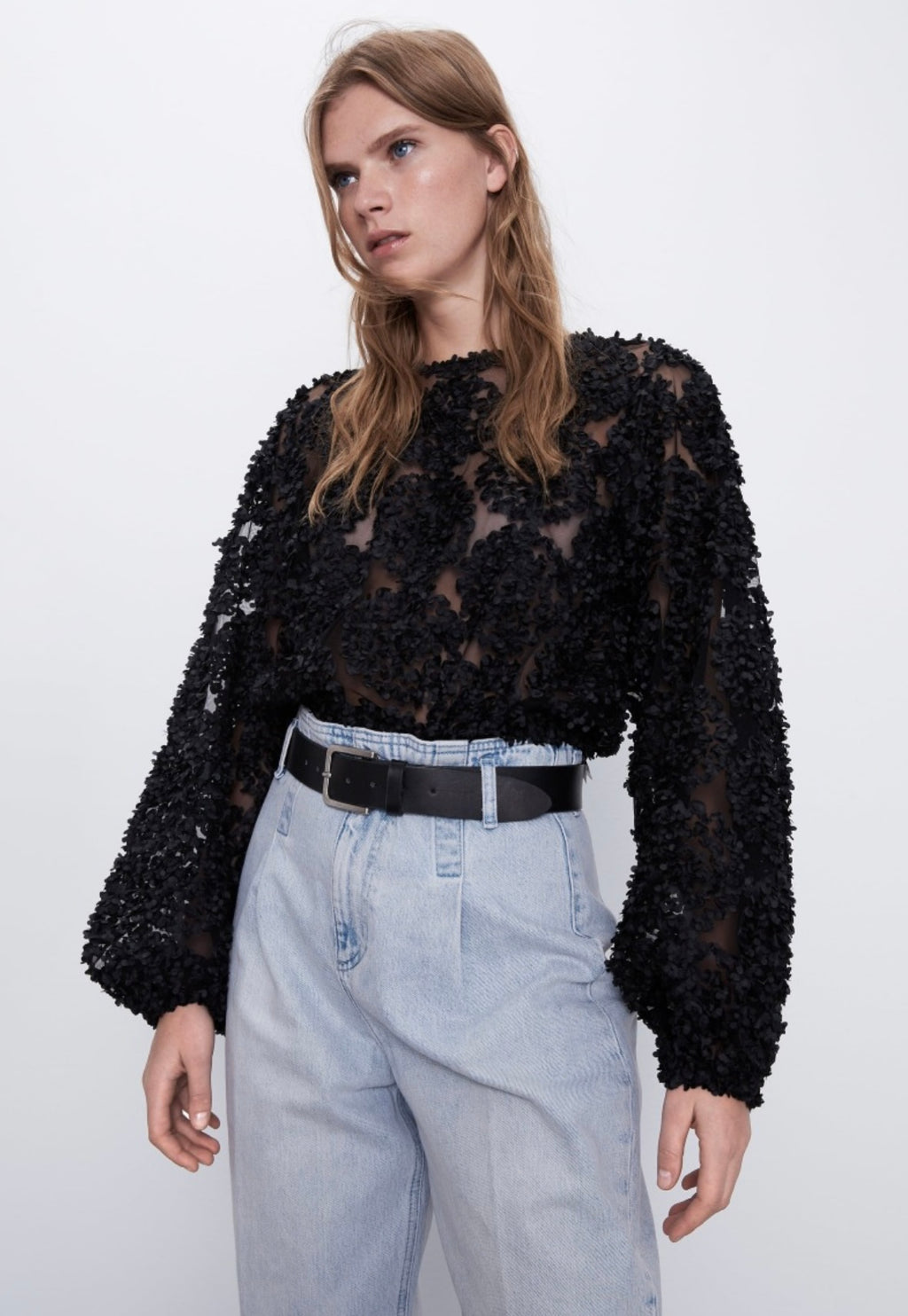 Blouse texturée à rosaces