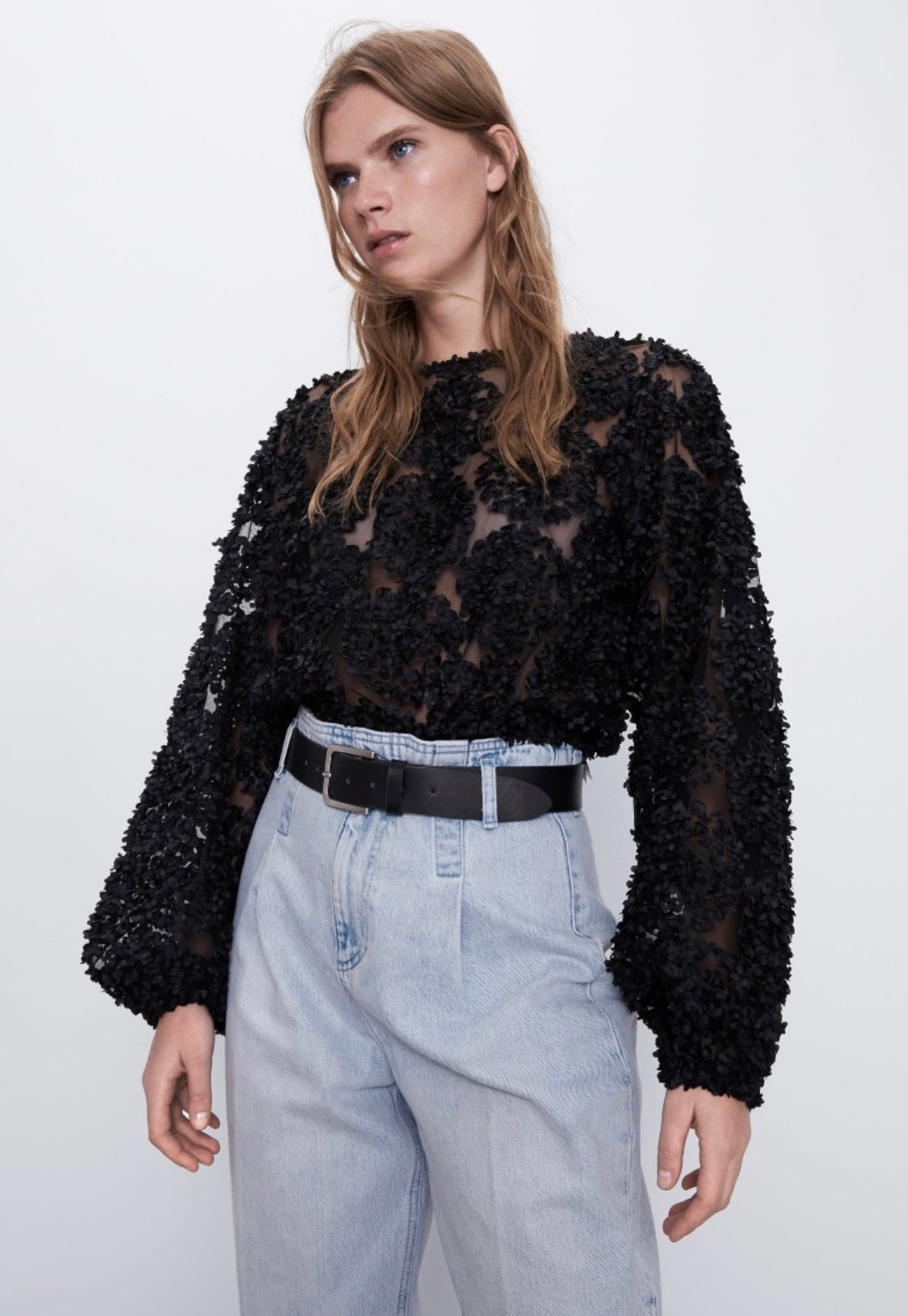 Blouse texturée à rosaces