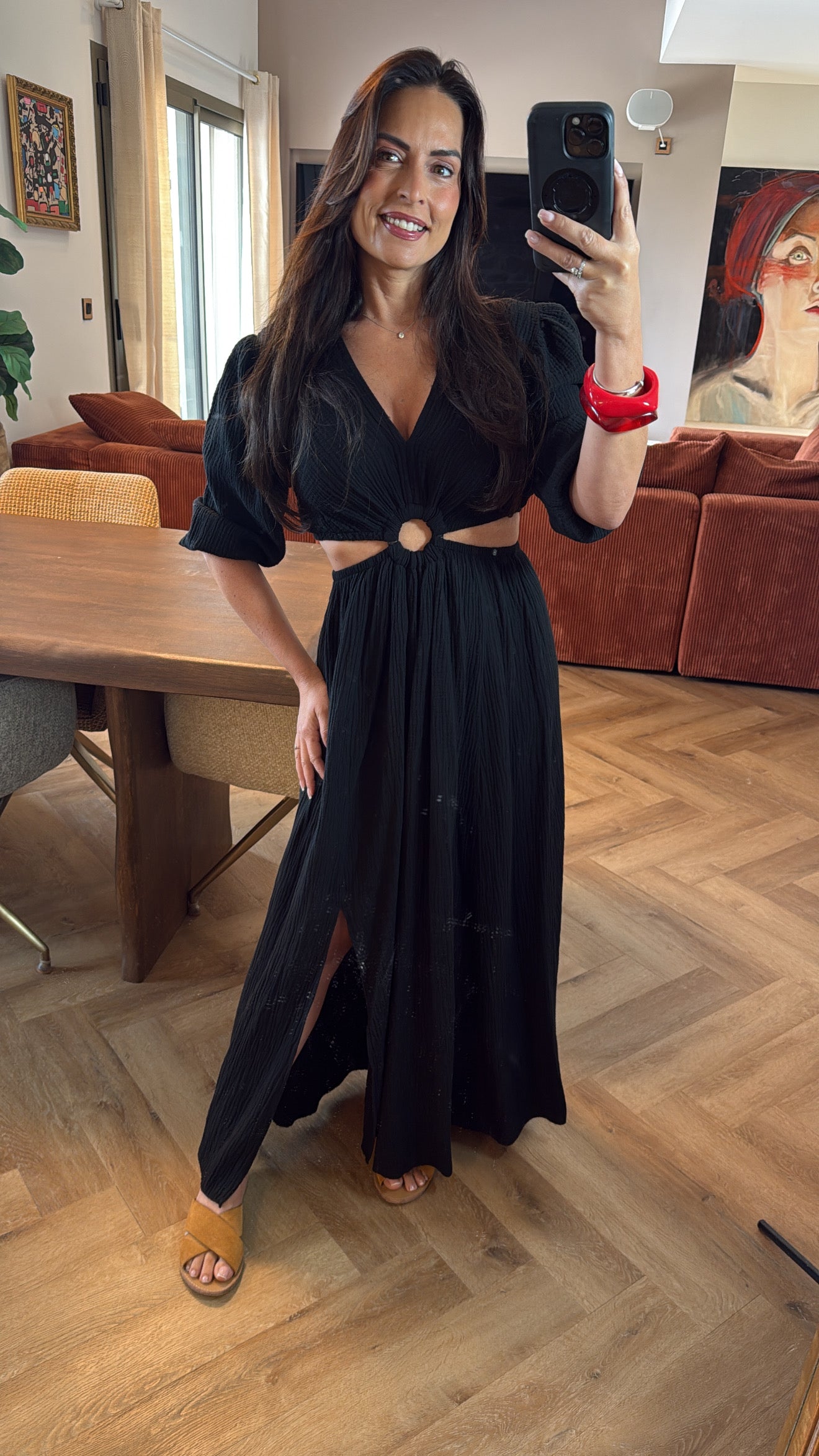 Robe noire ajourée