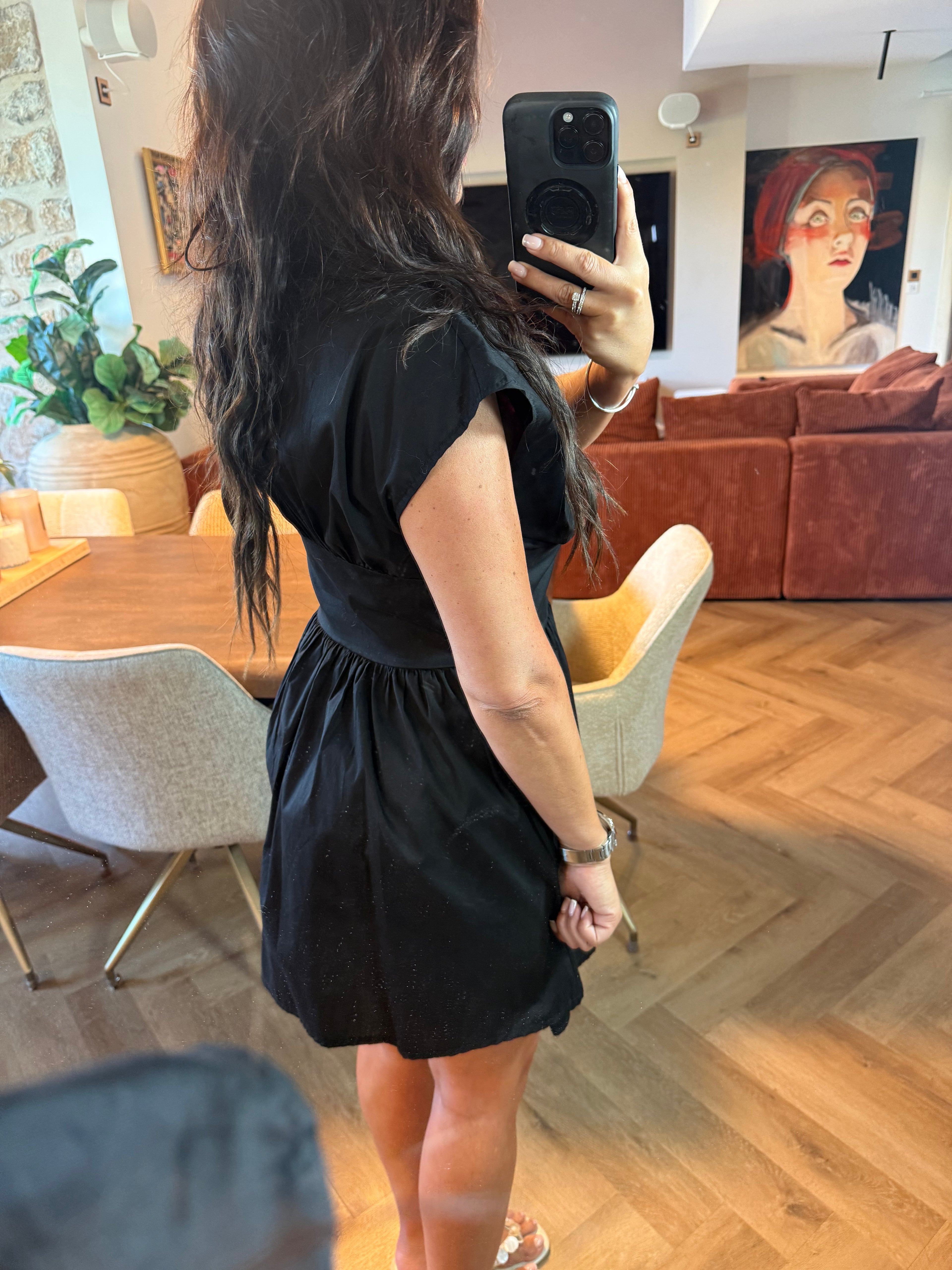 Robe noir patineuse